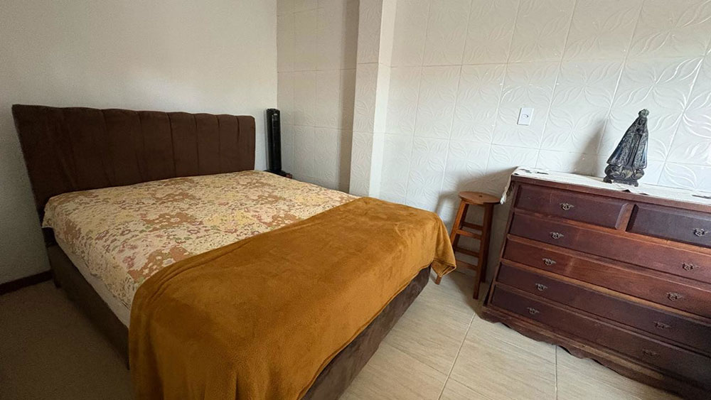 Dormit&oacute;rio 02 (su&iacute;te)