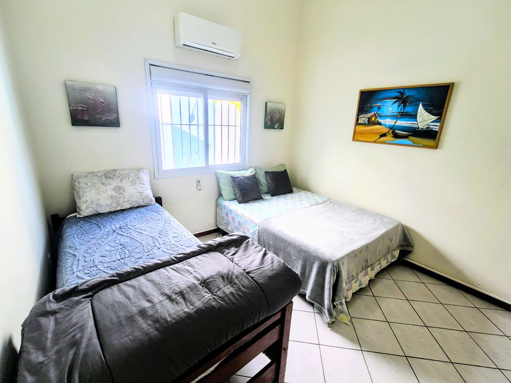 Quarto (fundos)