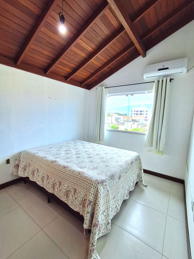 Dormit&oacute;rio 04 (su&iacute;te)