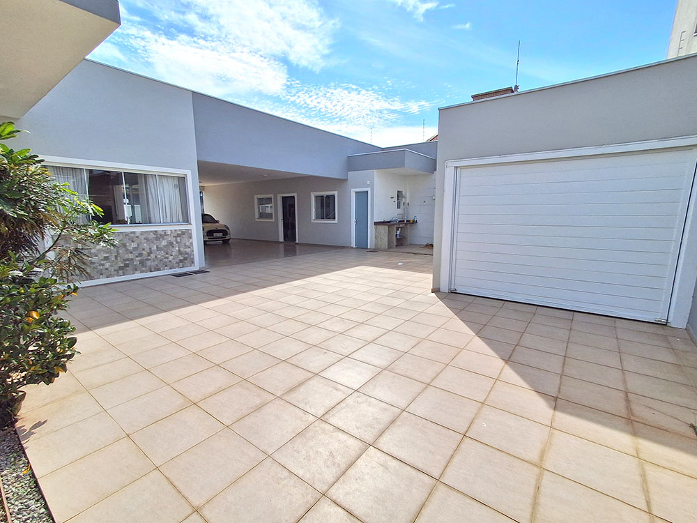 P&aacute;tio / Garagem